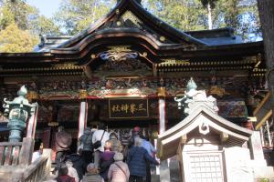 おおた金山中学校の学生が秩父での修学旅行を楽しむ様子