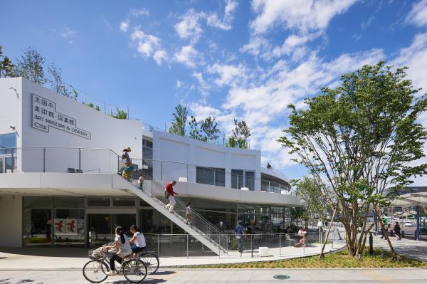 太田市美術館・図書館
