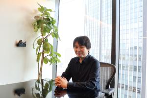 放送作家の岐部昌幸さんの写真