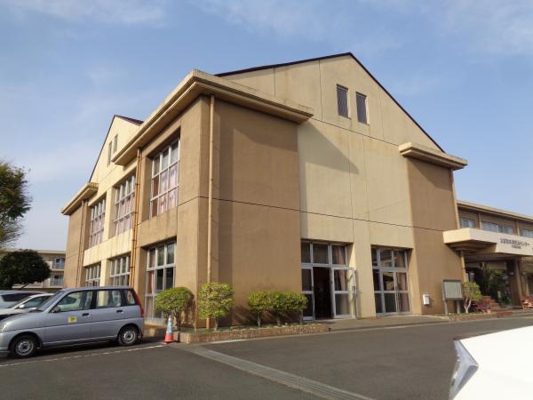 木崎行政センター外壁＿着工前2