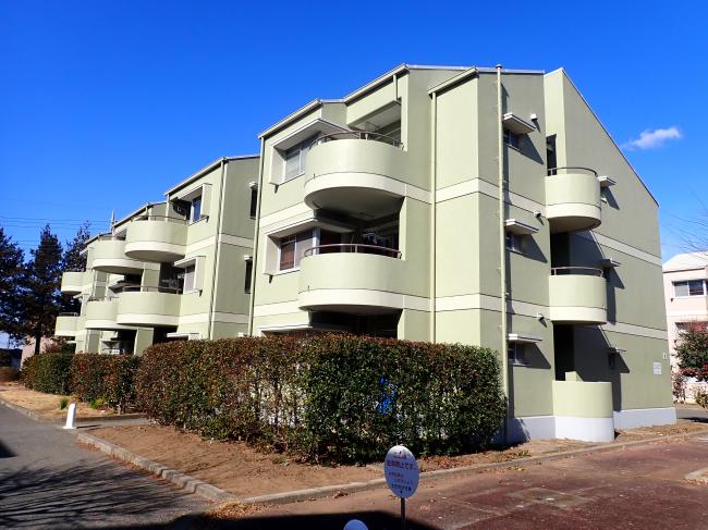 牛沢団地6号棟外壁屋根_完成1