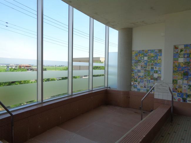 R5休泊行政センター内装改修_旧浴室窓際（前-3）