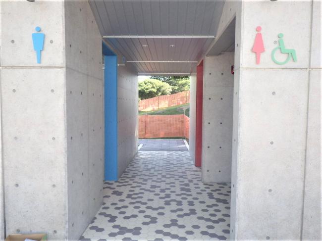 太田市運動公園中央広場屋外トイレ_外観4