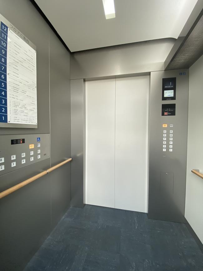 本庁舎エレベーター1～3号機_完成4