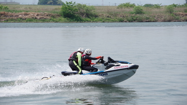 消防本部水上バイク航行訓練の画像