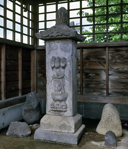 上江田の庚申塔