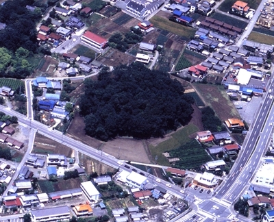 空から見た女体山古墳