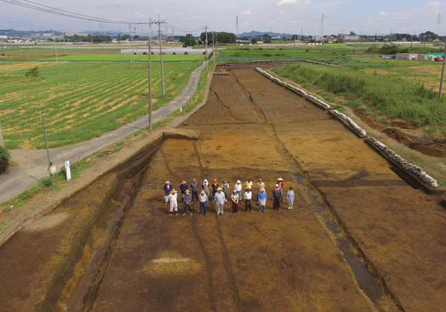 幅約１２メートルの東山道駅路