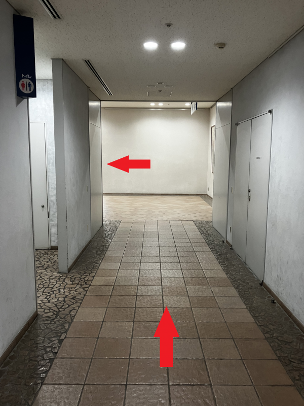 トイレ横